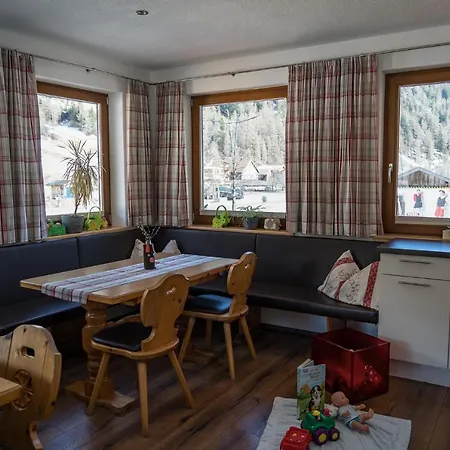 Haus Almrausch Апартаменты Зёльден